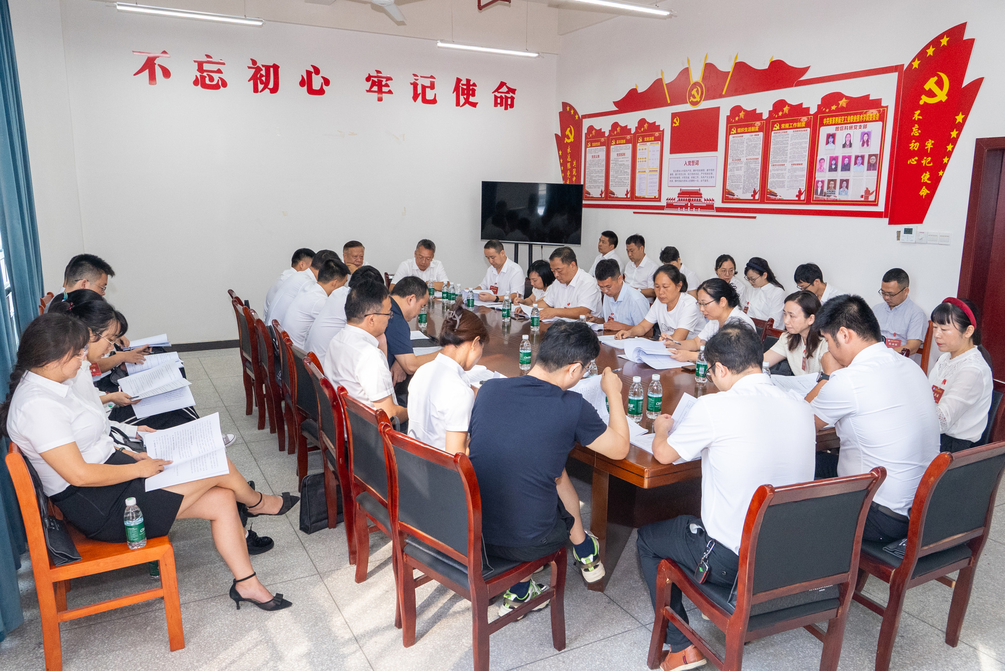 ce405da020abc4b9ea2de7365d4c4991.jpg ce405da020abc4b9ea2de7365d4c4991.jpg